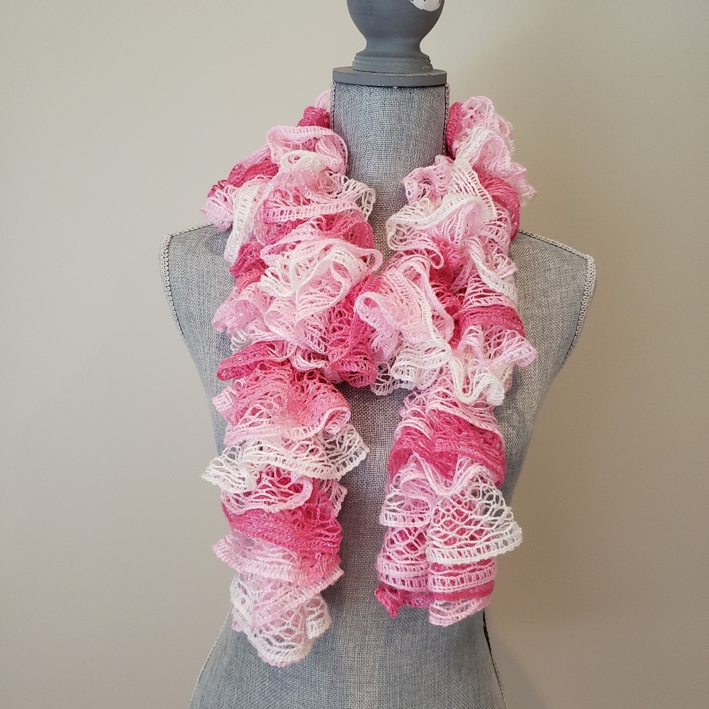 Women's pink and white ombre scarf